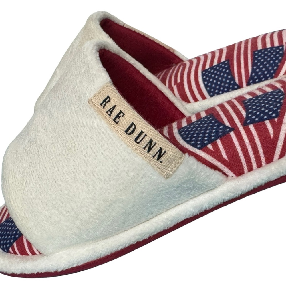 Rae Dunn ladies America flag memory form slippers size Small